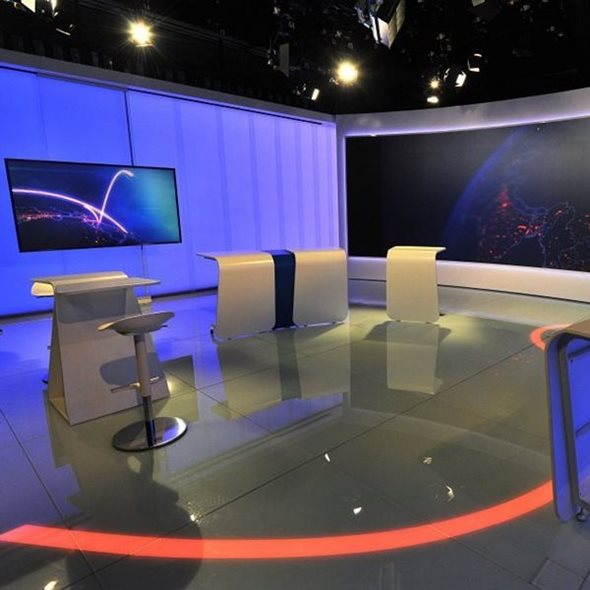 90´ ČT24 (ČT24 live broadcasting)
