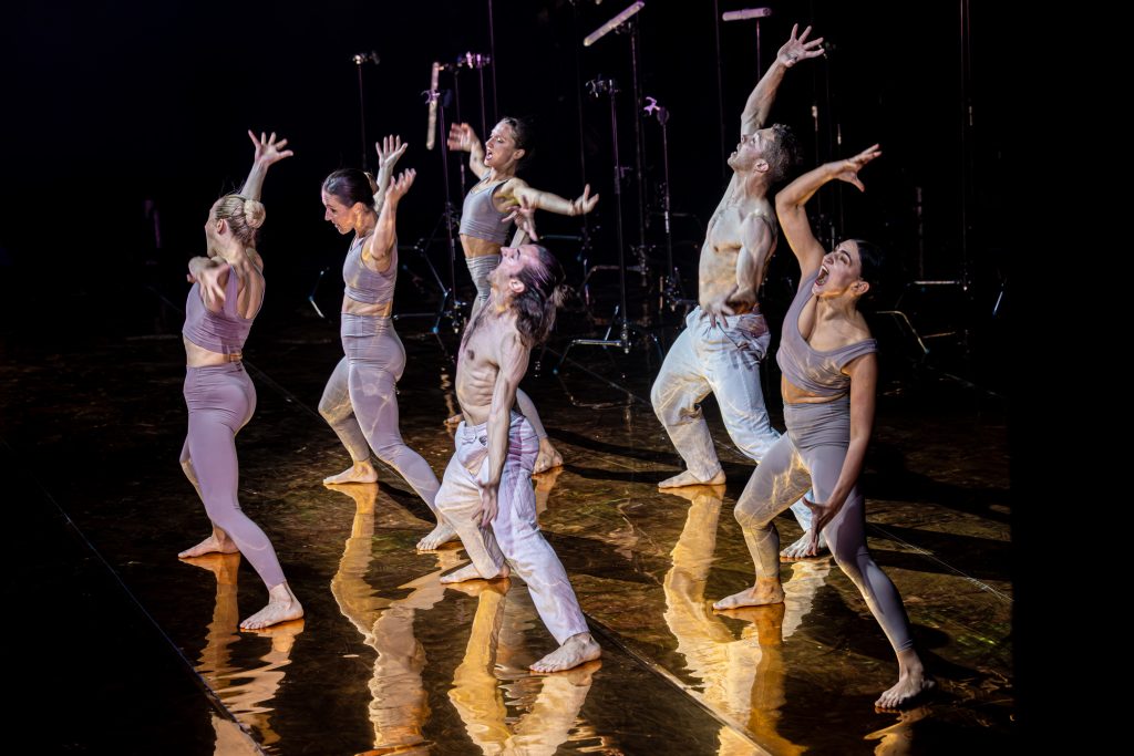 DIVADLO & PERFORMANCE PŘIPRAVUJEME - Colours of Ostrava