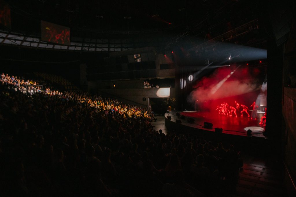 DIVADLO & PERFORMANCE PŘIPRAVUJEME - Colours of Ostrava
