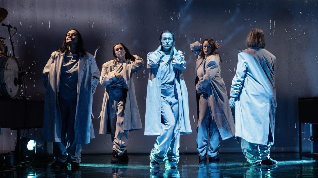 A pak usnu a vstanu - Klicperovo divadlo Hradec Králové - Colours of Ostrava