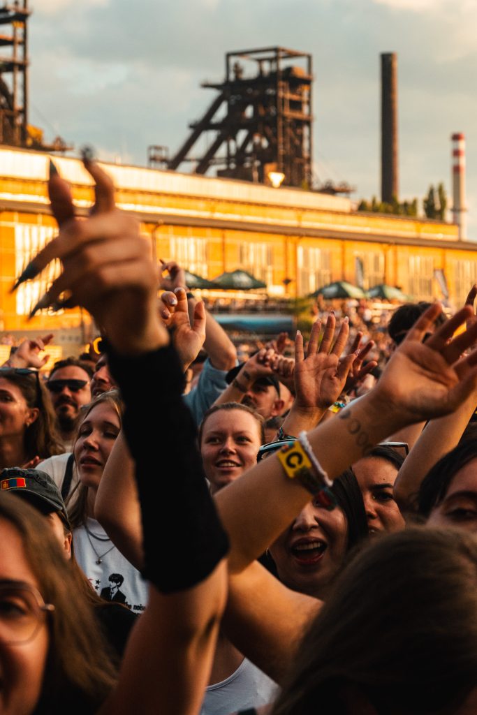 JEDINEČNÁ PŘÍLEŽITOST ZAHRÁT SI NA COLOURS OF OSTRAVA. ŠANCI MAJÍ HUDEBNÍCI ZE SLOVENSKA A POLSKA - Colours of Ostrava